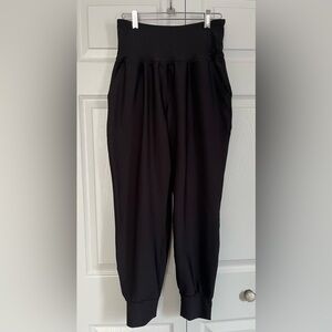 Women’s Old Navy Active Powersoft Hi-Rise Go Dry Jogger